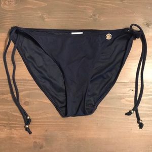 Abercrombie and Fitch navy biking bottom